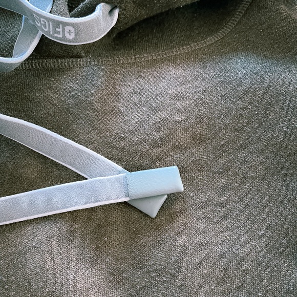 New FIGS Essential Hoodie Green size Small - Picture 4 of 6